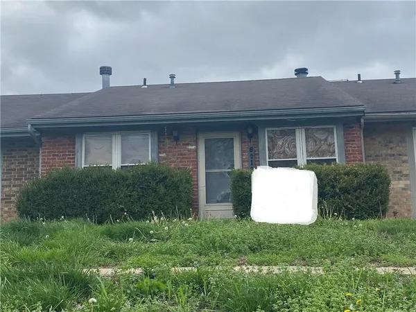 $165,000 | 8213 Northwest Mace Road, Kansas City, MO 64152