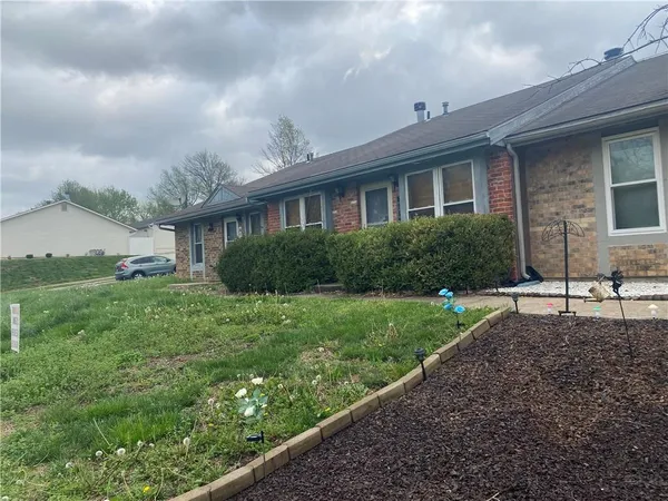 $165,000 | 8213 Northwest Mace Road, Kansas City, MO 64152