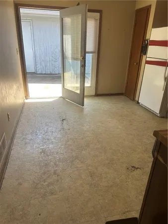 $165,000 | 8213 Northwest Mace Road, Kansas City, MO 64152