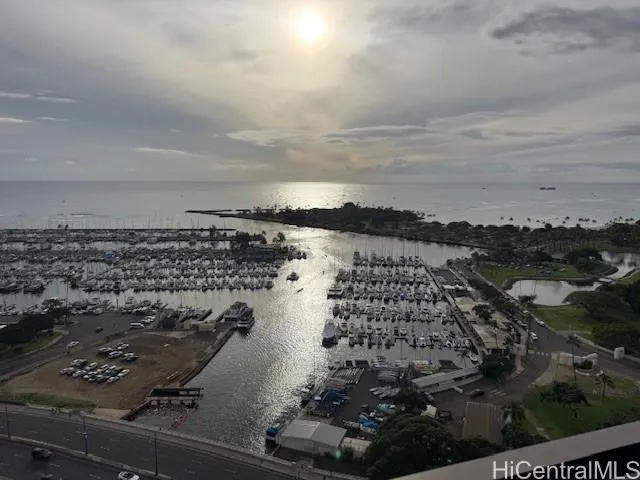 $3,500 | 1650 Ala Moana Boulevard, Unit 2807, Honolulu, HI 96815