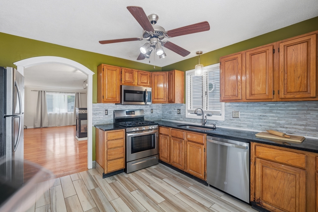 290 Tremont Street Springfield, MA 01104 - Photo 13 of 28
