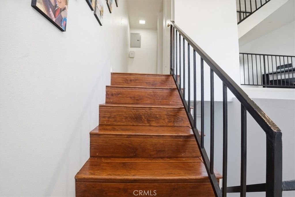 14325 Foothill Boulevard, Unit 9 Sylmar, CA 91342 - Photo 6 of 43 a view of entryway