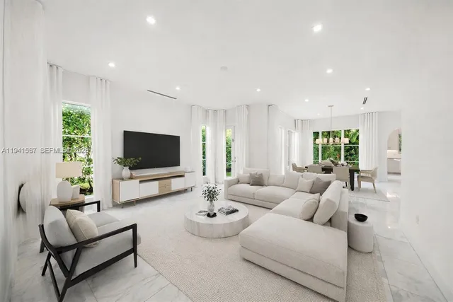 $14,000 | 315 Santander Avenue, Unit 311, Coral Gables, FL 33134