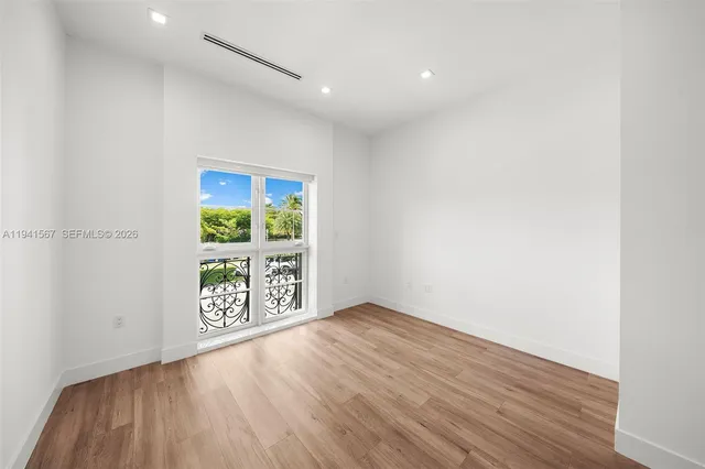 $15,000 | 315 Santander Avenue, Unit 311, Coral Gables, FL 33134