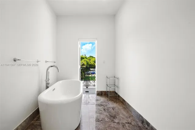 $15,000 | 315 Santander Avenue, Unit 311, Coral Gables, FL 33134