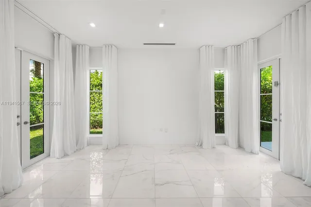 $15,000 | 315 Santander Avenue, Unit 311, Coral Gables, FL 33134