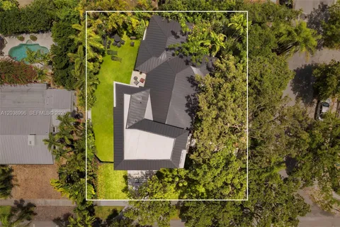 $4,150,000 | 3303 Halissee Street, Coconut Grove, FL 33133