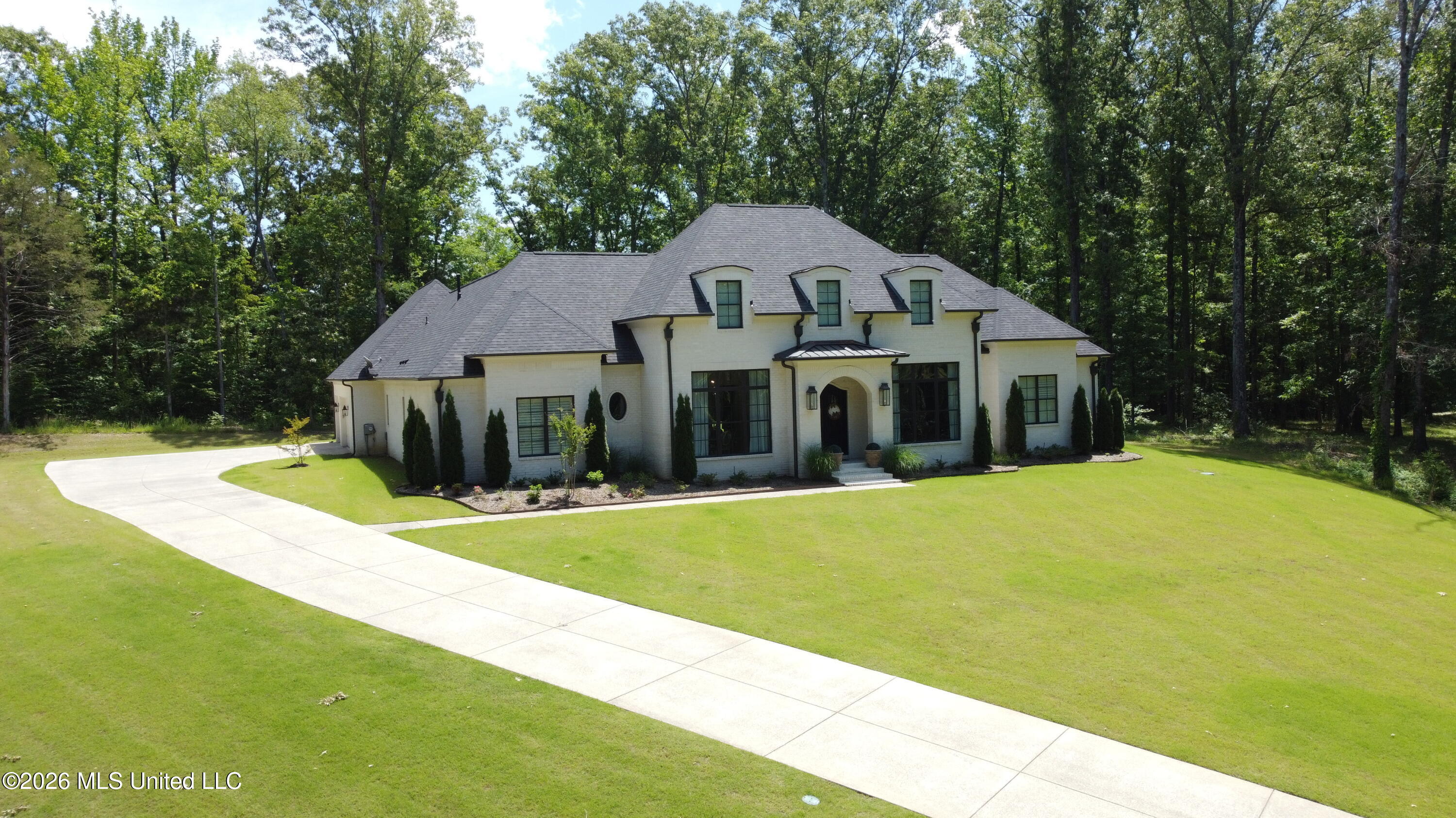 1178 Hickory Ridge Drive Hernando, MS 38632 - Photo 3 of 65 1178 Hickory Ridge Dr