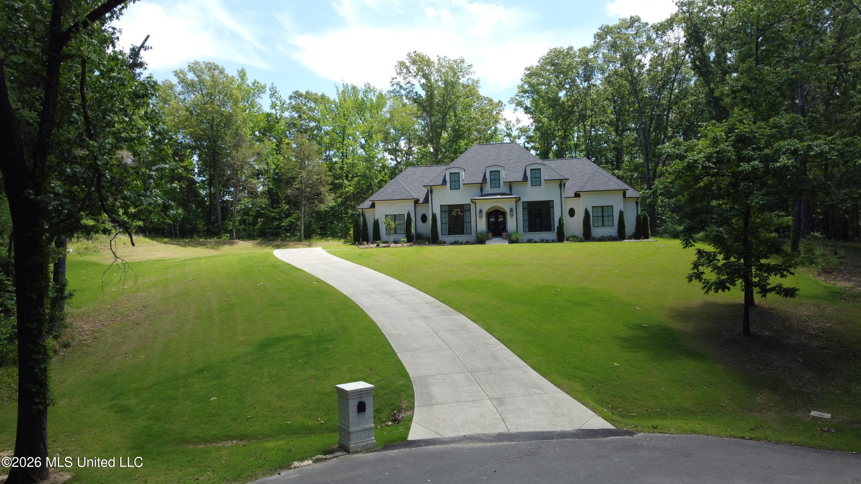 1178 Hickory Ridge Drive Hernando, MS 38632 - Photo 5 of 65 1178 Hickory Ridge Dr