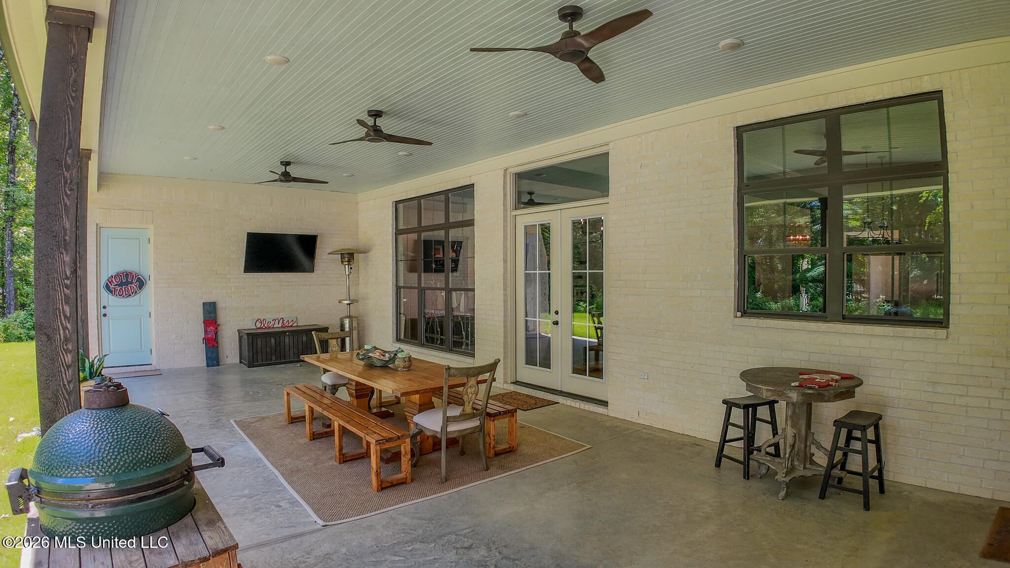 1178 Hickory Ridge Drive Hernando, MS 38632 - Photo 59 of 65 Back Patio
