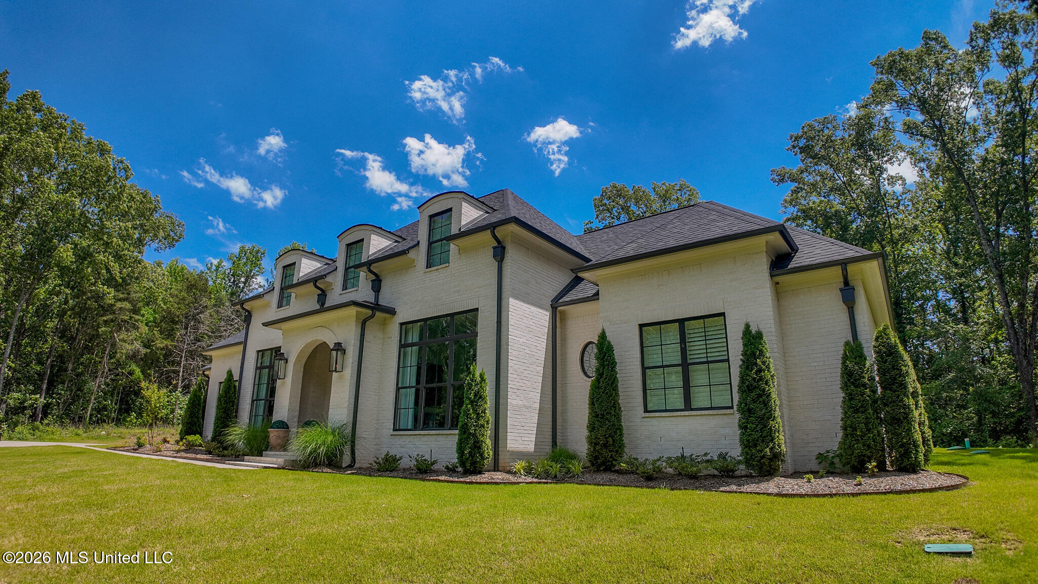1178 Hickory Ridge Drive Hernando, MS 38632 - Photo 7 of 65 Front