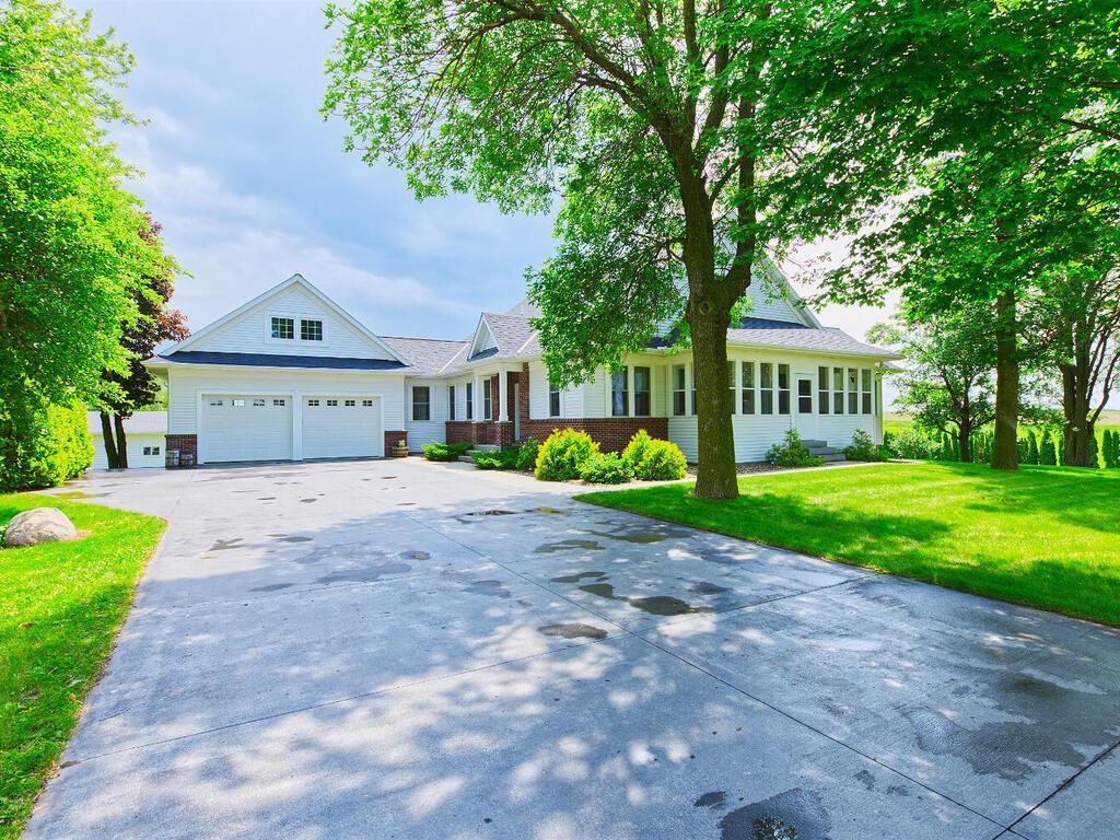 6828 Rhoades Ave Southwest