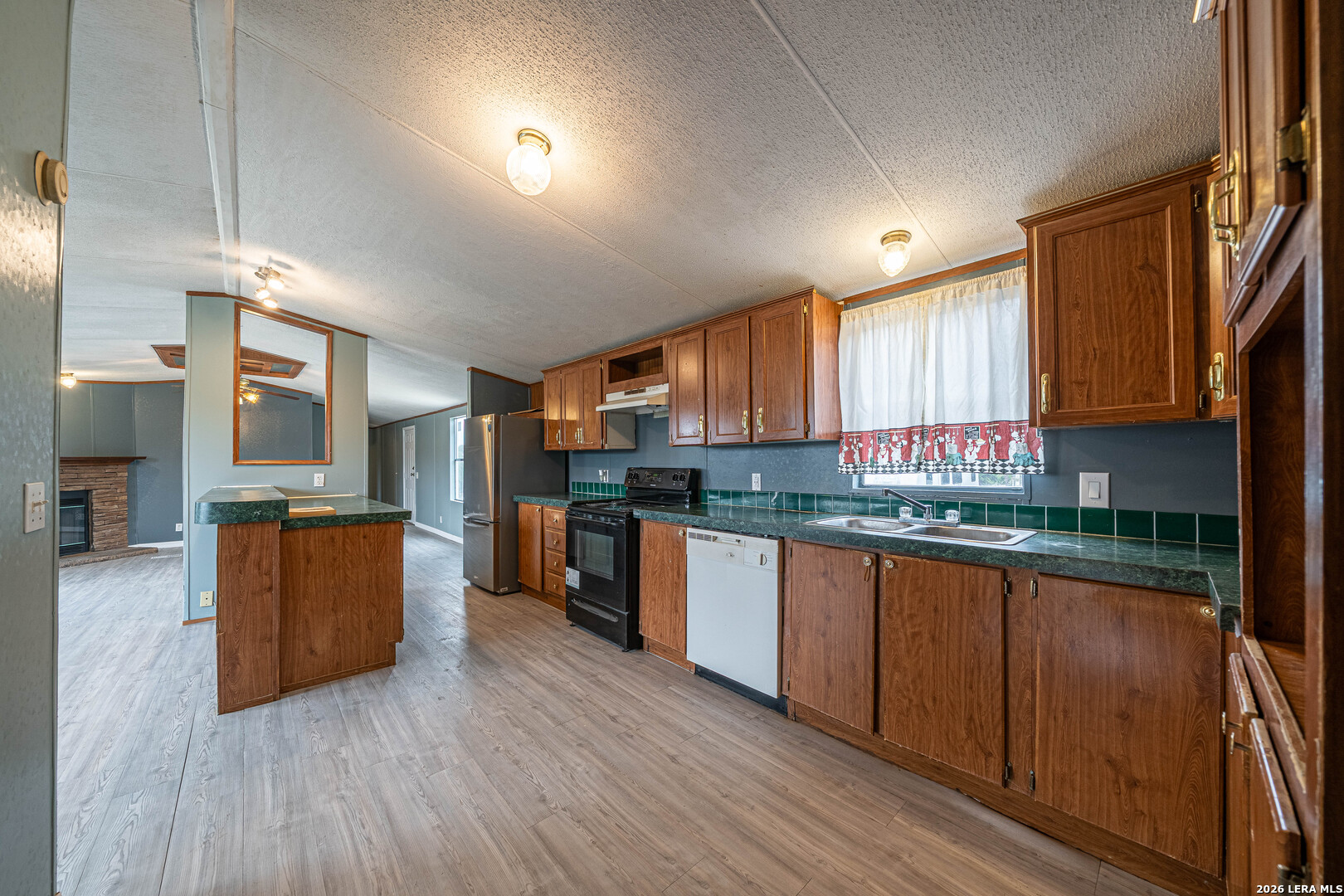 455 Old Castroville Road Bandera, TX 78003 - Photo 5 of 29