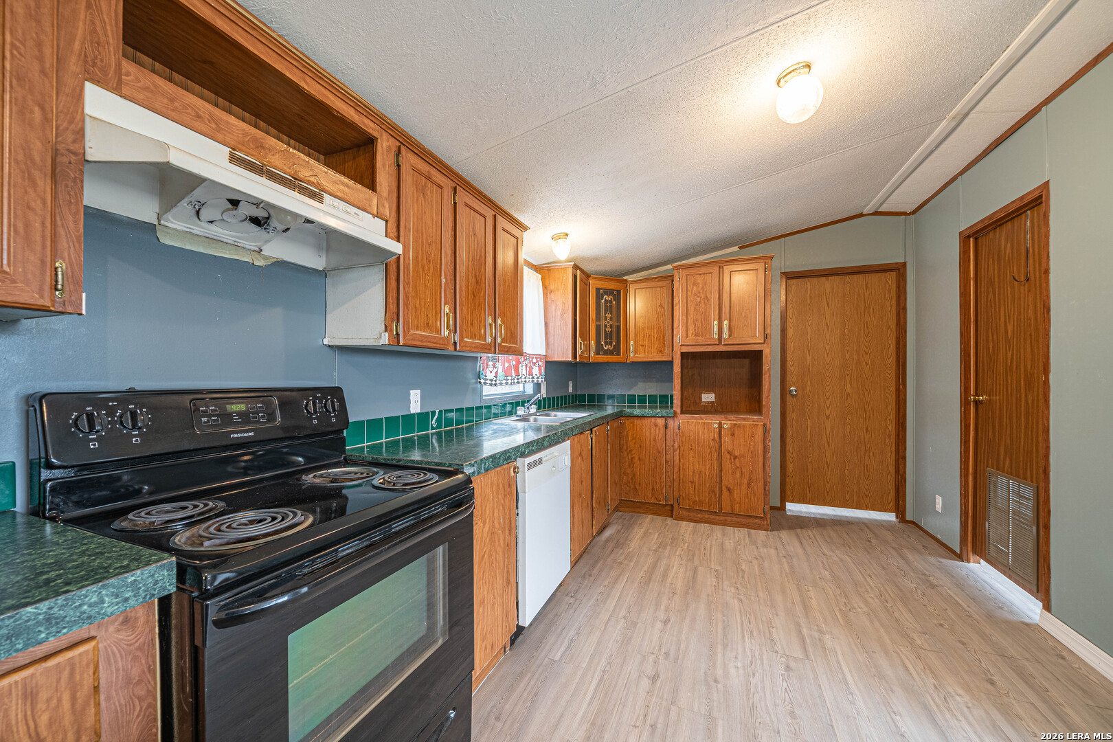 455 Old Castroville Road Bandera, TX 78003 - Photo 6 of 29