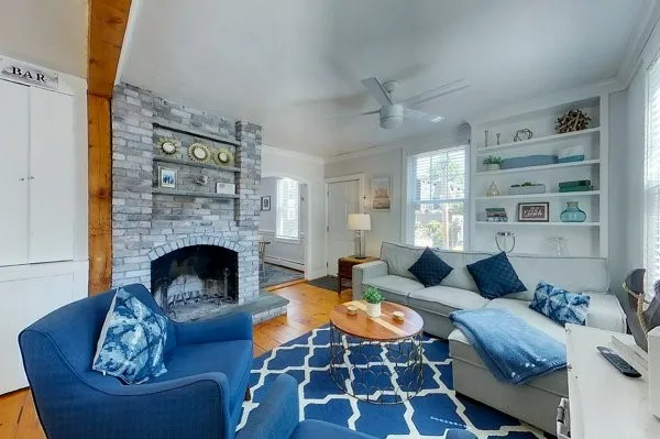 $2,500 | 5 Stewart Street, Newport, RI 02840