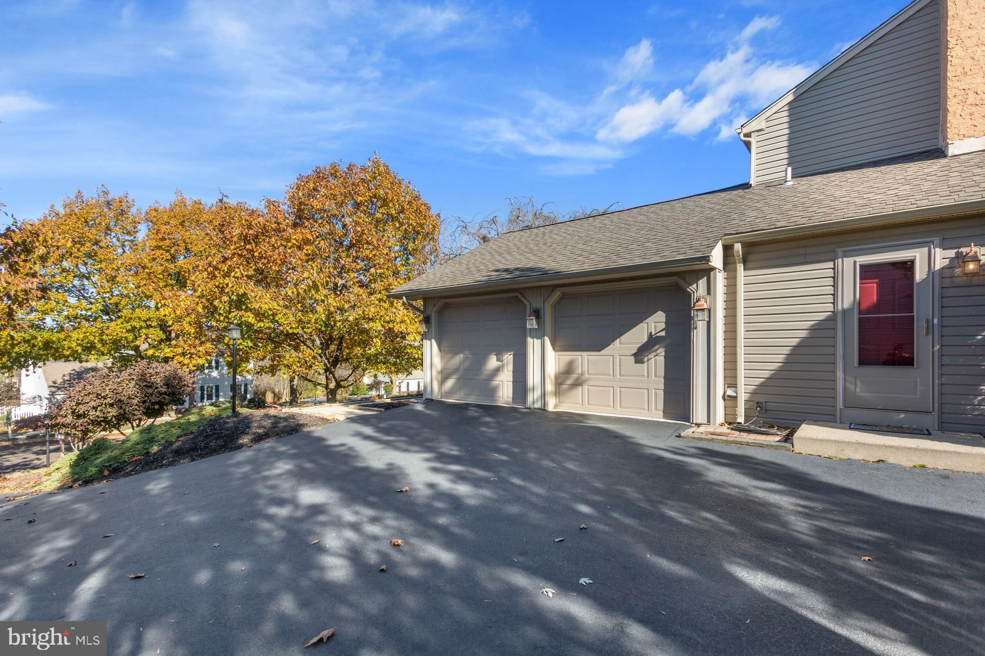 2037 Spring Valley Road Lansdale, PA 19446 - Photo 4 of 34 Gallery Image 4