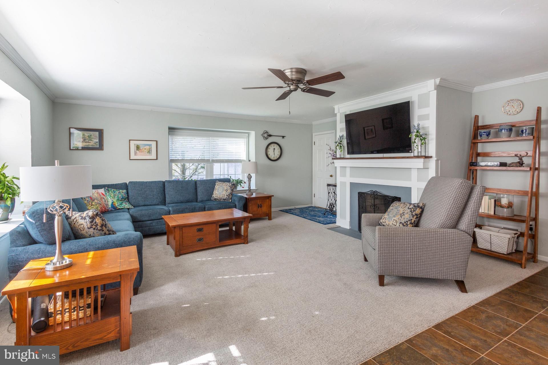 2037 Spring Valley Road Lansdale, PA 19446 - Photo 5 of 34 Gallery Image 5