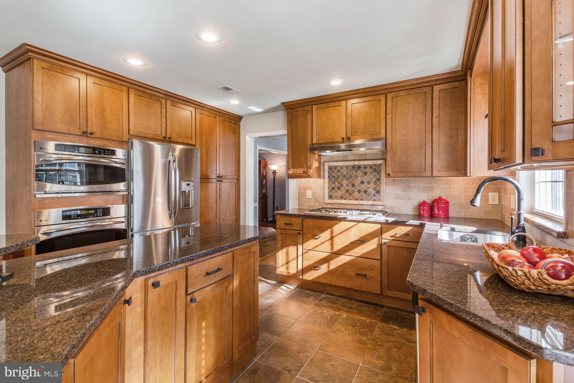 2037 Spring Valley Road Lansdale, PA 19446 - Photo 10 of 34 Gallery Image 10