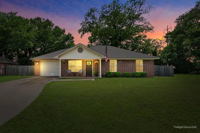 $230,000 | 401 Mahon Hollow Drive, Waco, TX 76704