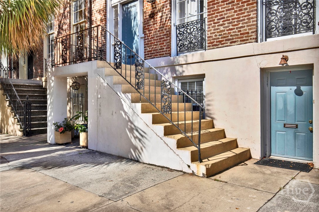 32 East Taylor Street, Unit 2 Savannah, GA 31401 - Photo 2 of 33