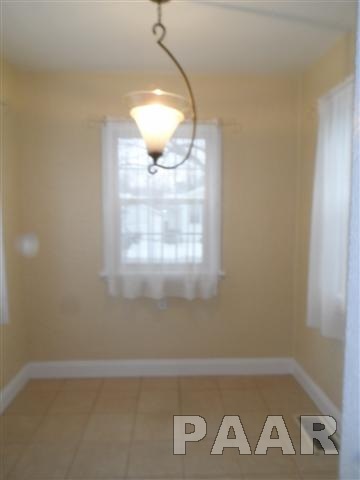 906 Chestnut Street Pekin, IL 61554 - Photo 5 of 14 Gallery Image 5