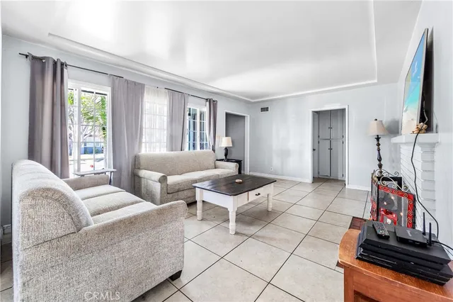 $850,000 | 2137 Tamy Lane, Santa Ana, CA 92706