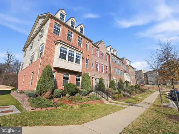 $814,900 | 2538 Baldwin Crescent Northeast, Washington, DC 20018