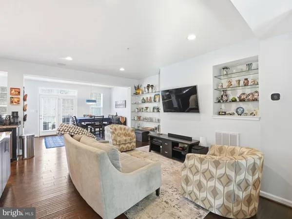 $814,900 | 2538 Baldwin Crescent Northeast, Washington, DC 20018
