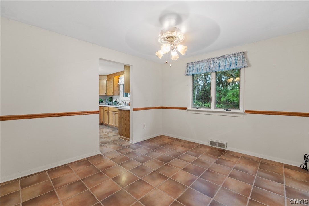 326 Hillbrook Road Syracuse, NY 13219 - Photo 22 of 29 Gallery Image 22