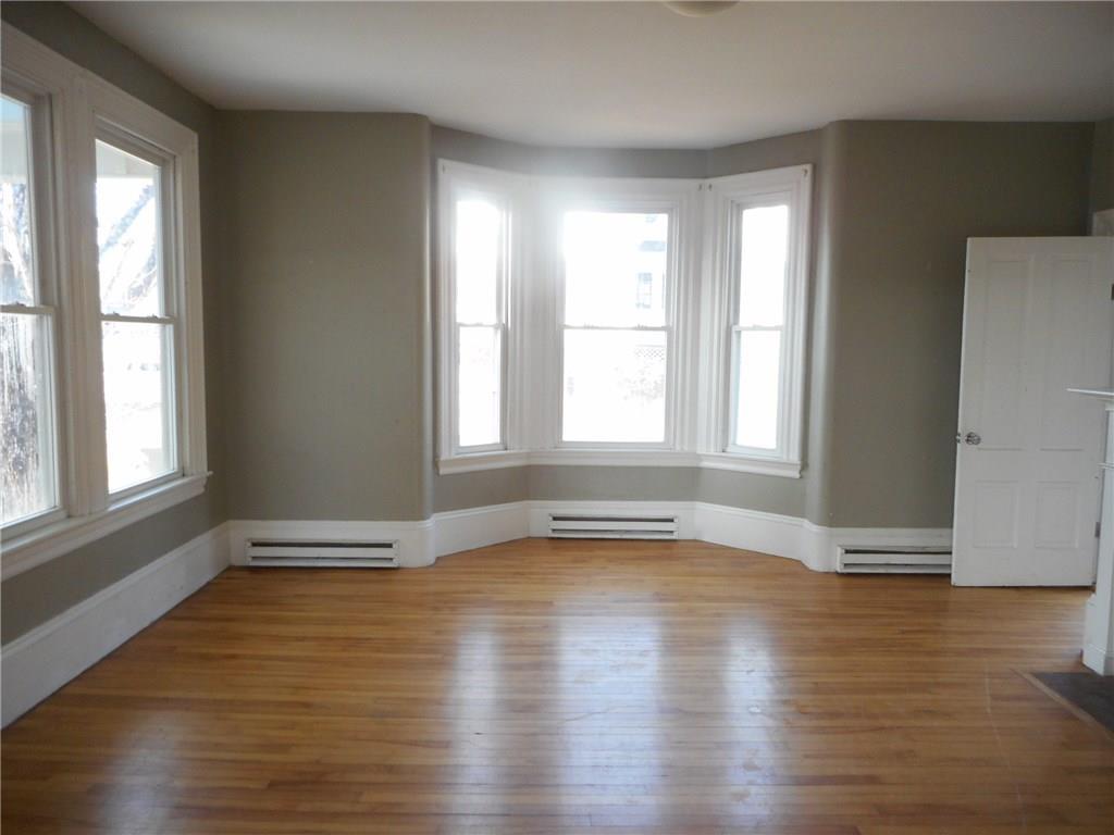9 Lincoln Street Boothbay, ME 04544 - Photo 5 of 23 Photo