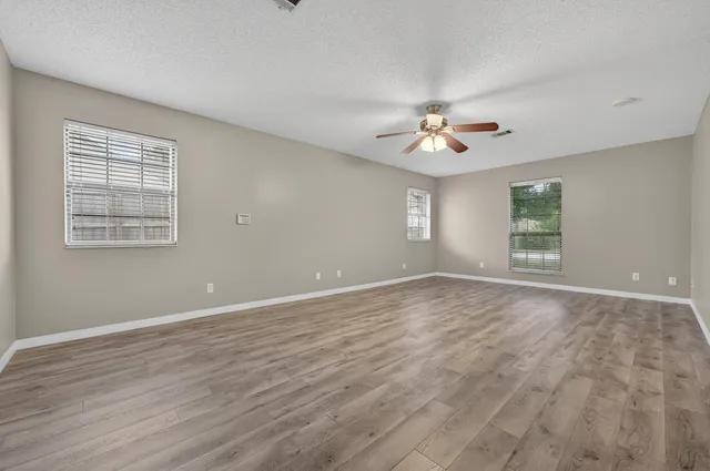 $449,900 | 3 Neptune Drive, Mary Esther, FL 32569