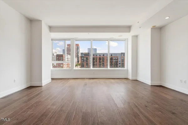 $1,450 | 400 West North Street, Unit 732, Raleigh, NC 27603