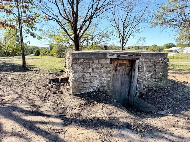 $250,000 | 8520 Southwest K Highway, Osceola, MO 64776