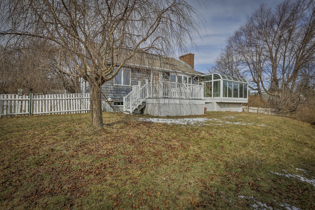 15 Stagehill Road Ipswich, MA 01938 - Photo 2 of 22