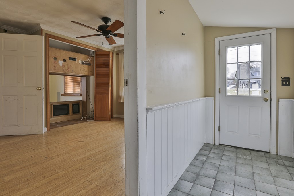 15 Stagehill Road Ipswich, MA 01938 - Photo 4 of 22