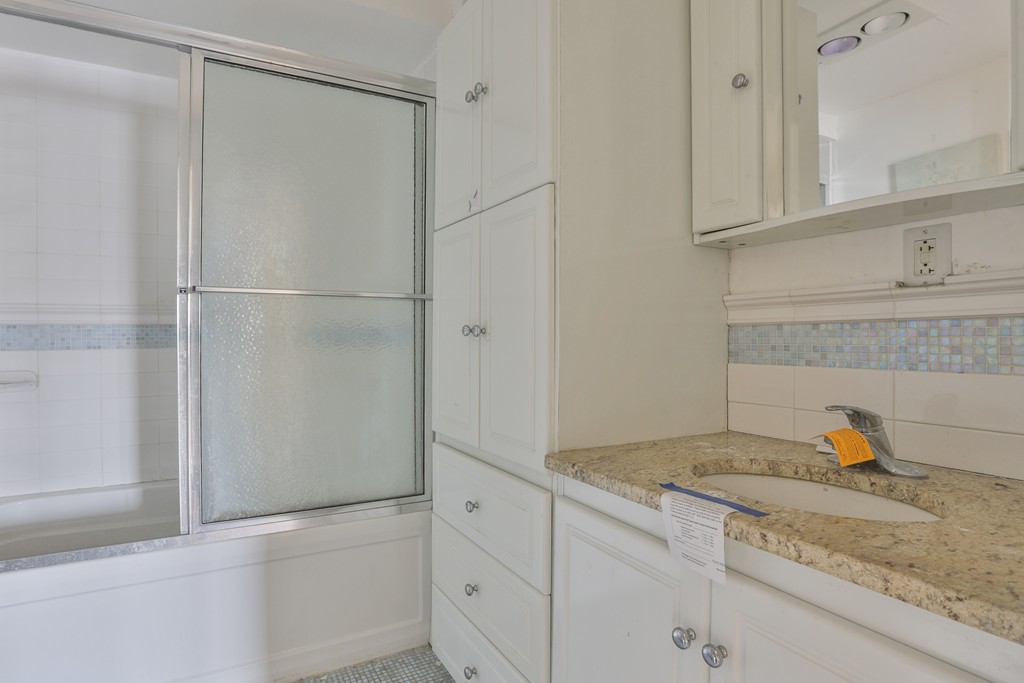 15 Stagehill Road Ipswich, MA 01938 - Photo 7 of 22