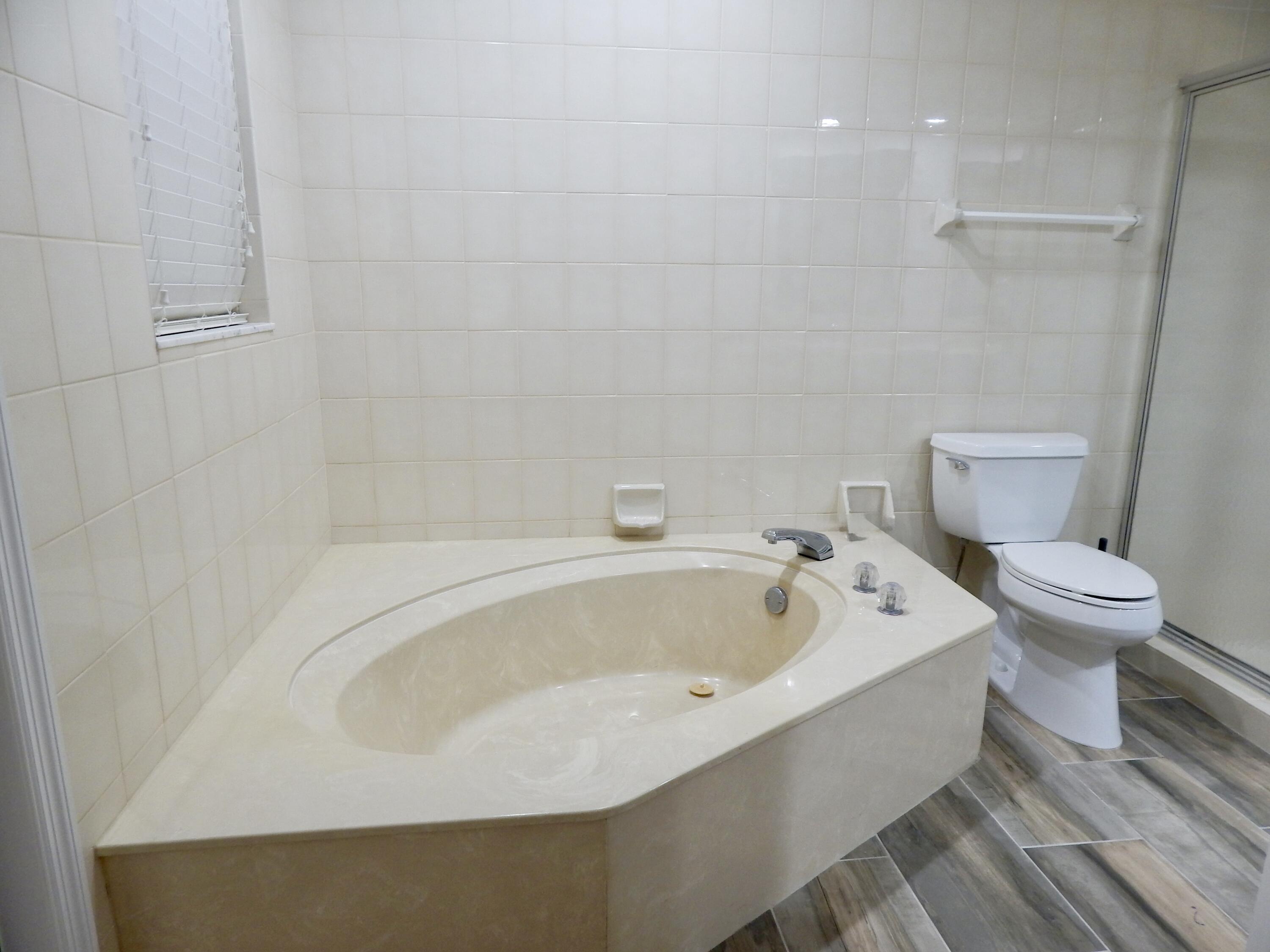 22864 Marbella Circle Boca Raton, FL 33433 - Photo 20 of 56 Boca Raton Home For Rent Boca Del Mar