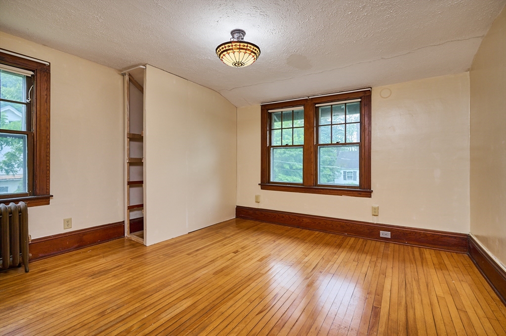9 McClure Street Amherst, MA 01002 - Photo 16 of 32