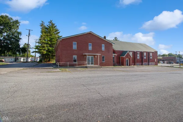 $175,000 | 220 South Main Street, Brownstown, IN 47220