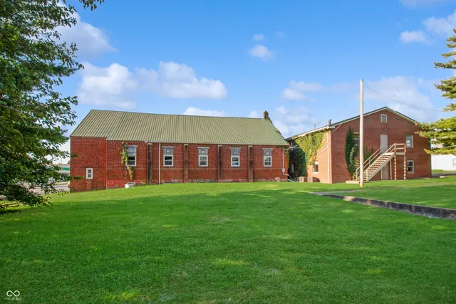 $175,000 | 220 South Main Street, Brownstown, IN 47220