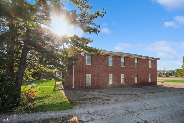 $175,000 | 220 South Main Street, Brownstown, IN 47220