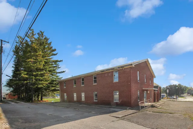 $175,000 | 220 South Main Street, Brownstown, IN 47220