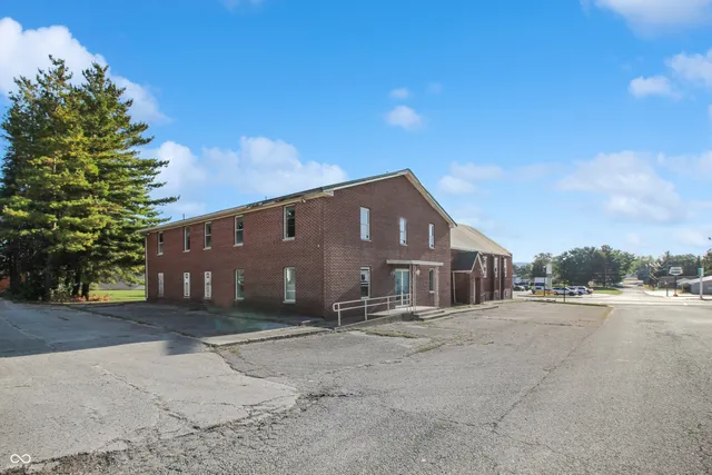 $175,000 | 220 South Main Street, Brownstown, IN 47220