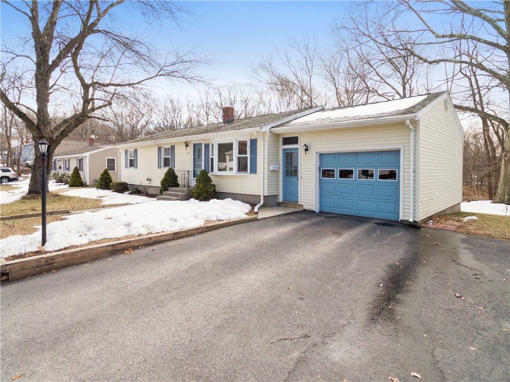 113 Morin Street Woonsocket, RI 02895 - Photo 3 of 32 Gallery Image 3