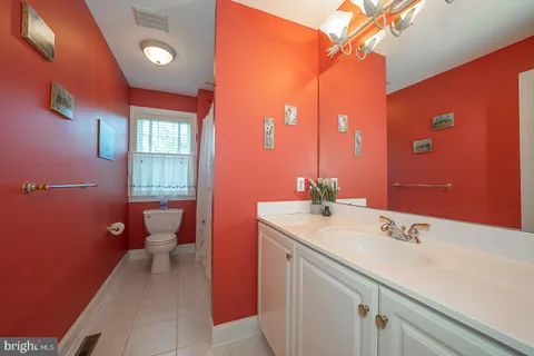 $920,000 | 12 Shady Brook Lane, Malvern, PA 19355