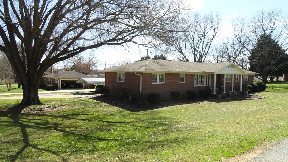 443 Singleton Road Anderson, SC 29625 - Photo 3 of 50