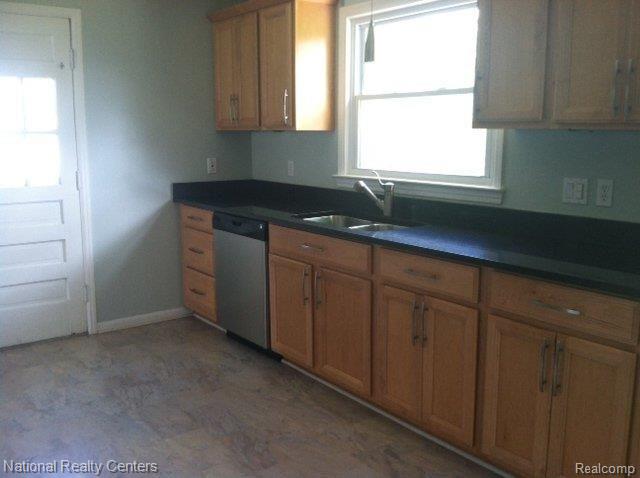 2402 Crooks Road Royal Oak, MI 48073 - Photo 6 of 16 natural light.JPG