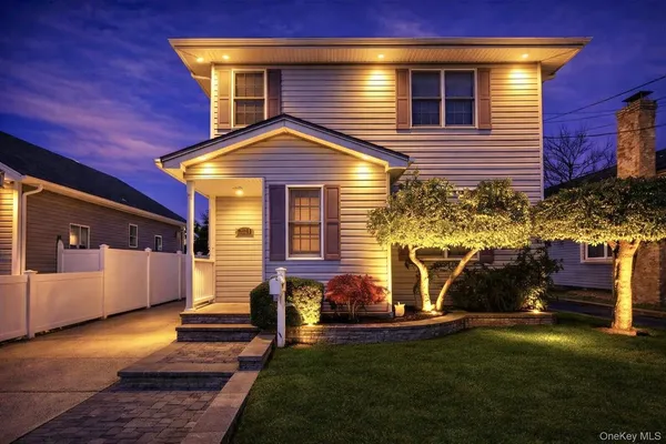 $825,000 | 2864 St John Road, Oceanside, NY 11572