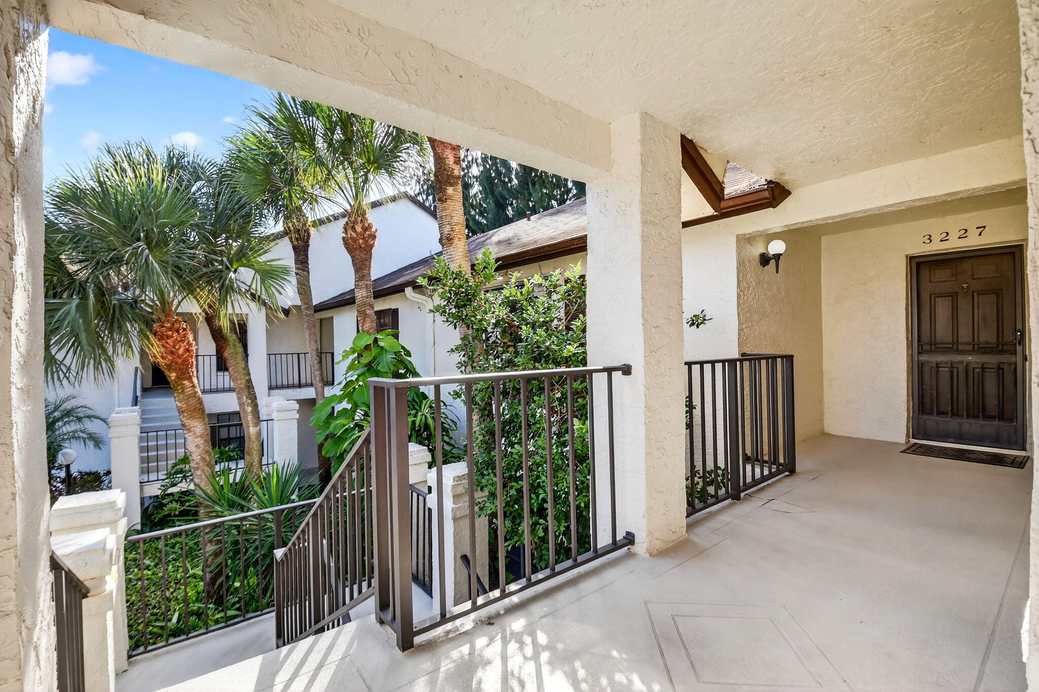 3227 Perimeter Drive Greenacres, FL 33467 - Photo 4 of 57 4-web-or-mls-DSC_5870