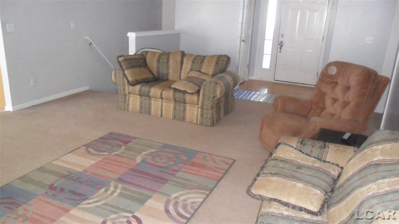 232 Joy Adrian, MI 49221 - Photo 8 of 27 31375689-7.JPG